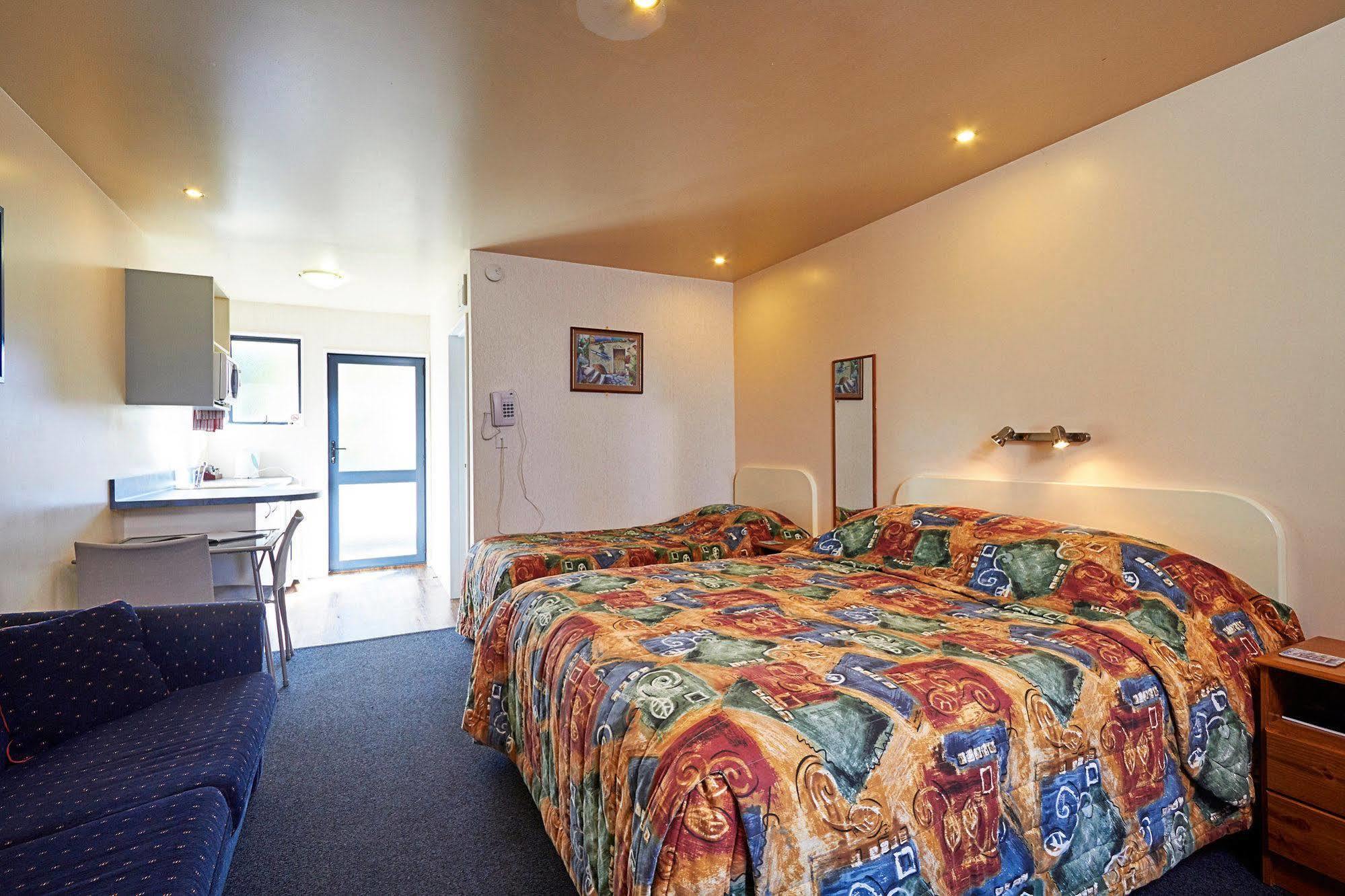 Mediterranean Motel Kaikoura Exteriör bild